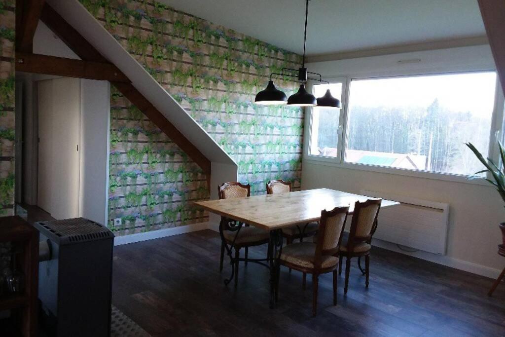 Appartement Lumineux, Calme Et Panoramique !! Pouligney-Lusans Eksteriør billede