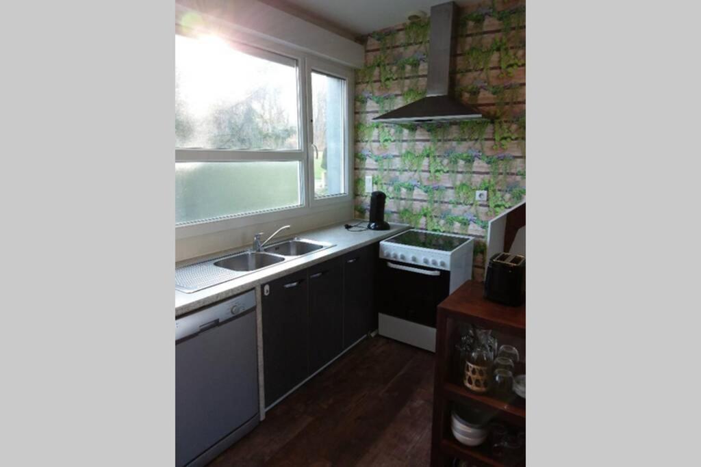 Appartement Lumineux, Calme Et Panoramique !! Pouligney-Lusans Eksteriør billede